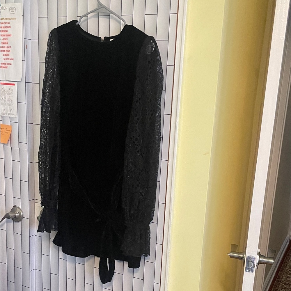 H&M Black Lace Sleeve Mini Dress
